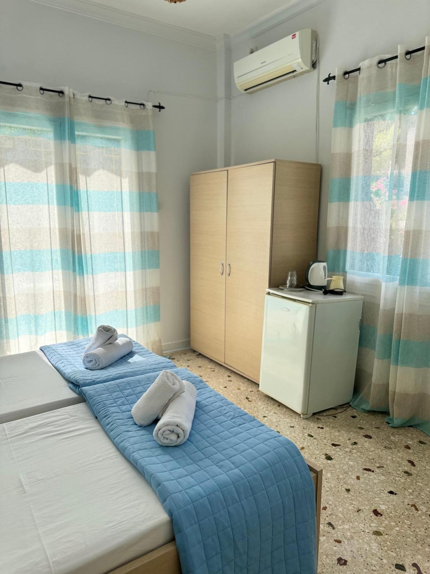 Santa Marina Rooms Agia Marina  Exterior photo